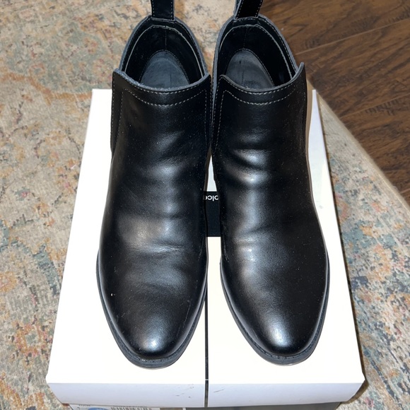 Dolce Vita Black Leather Booties - Picture 2 of 3